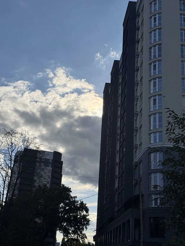OWNER, selling 2-room apartment