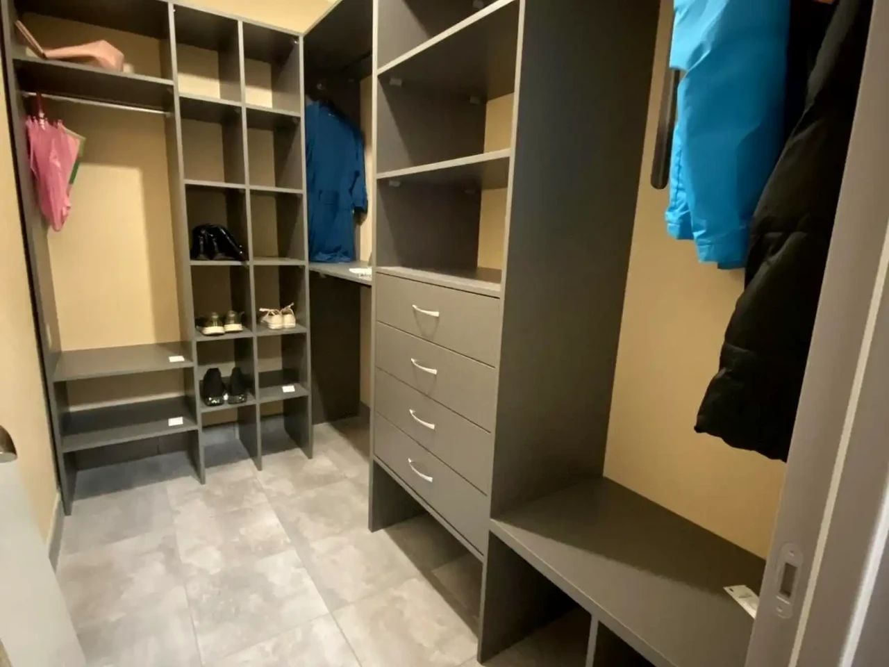 Продаж квартири 4-кімн. 122 м² 10/11 пов.