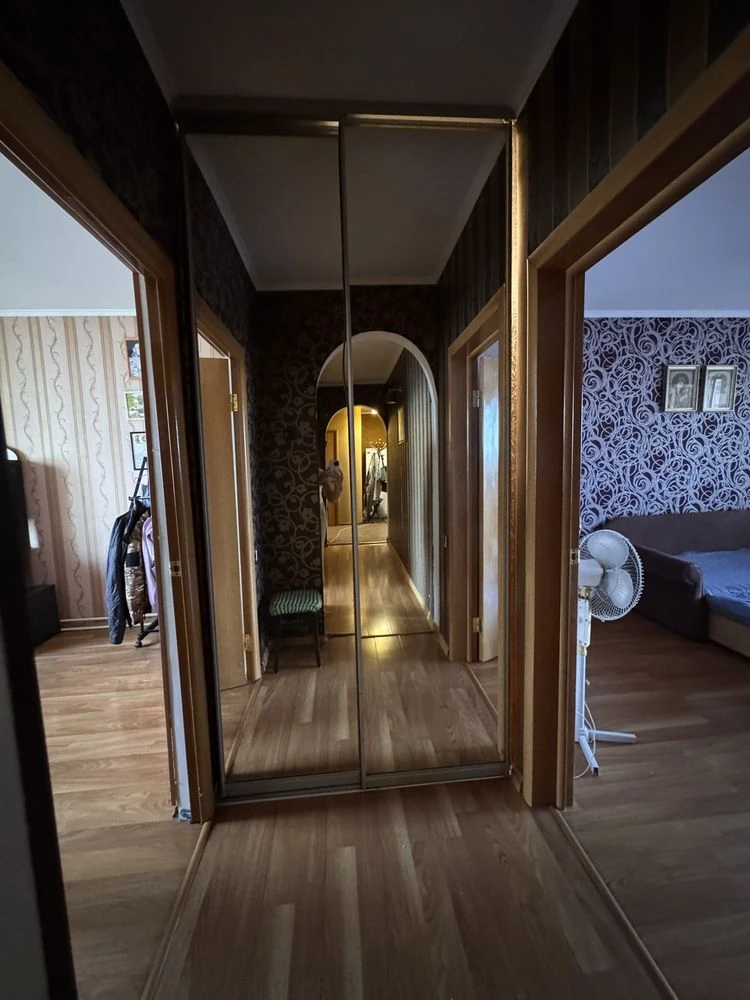 For Sale: 3-room apartment in the center of Vyshnograd