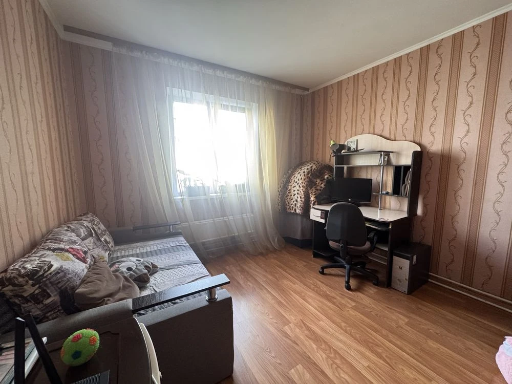 For Sale: 3-room apartment in the center of Vyshnograd