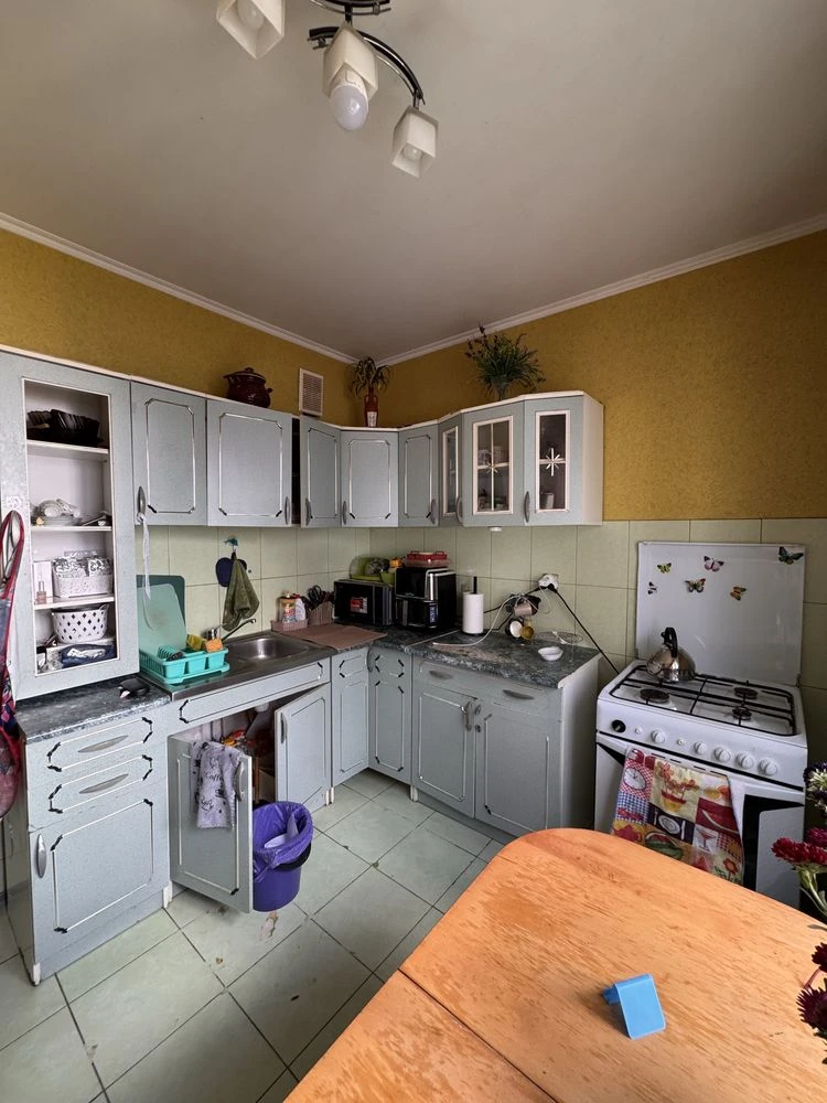For Sale: 3-room apartment in the center of Vyshnograd