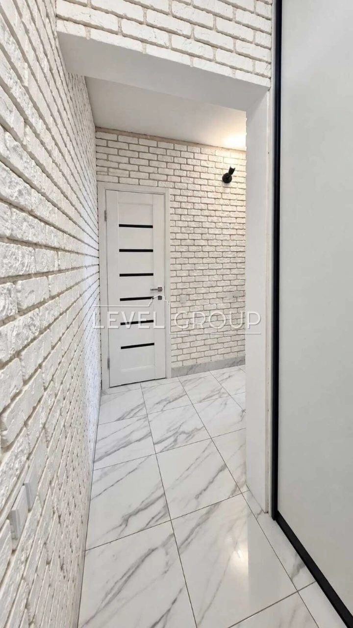 Sale of a modern 2-bedroom apartment in the "Yaroslavychi-2" residential complex, Vys