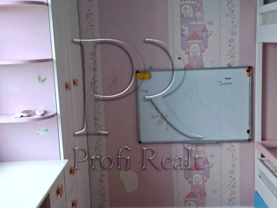 Apartment. Vyshorod, Kvitkovy Prosv.