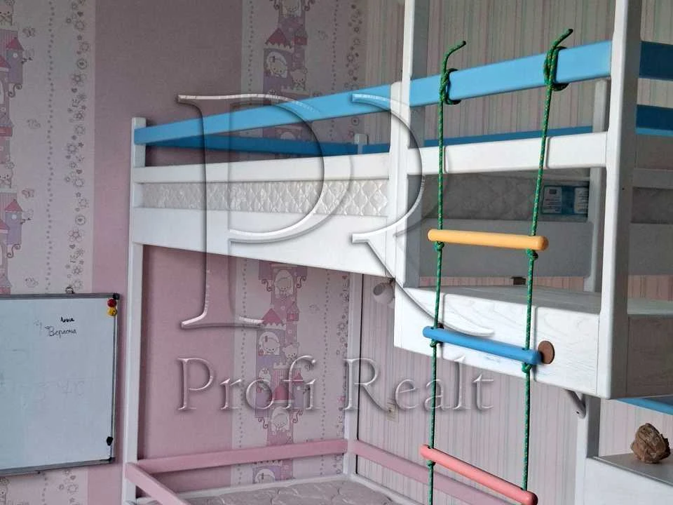 Apartment. Vyshorod, Kvitkovy Prosv.