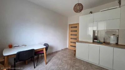 Sale of a three-room apartment with individual heating in the city of V