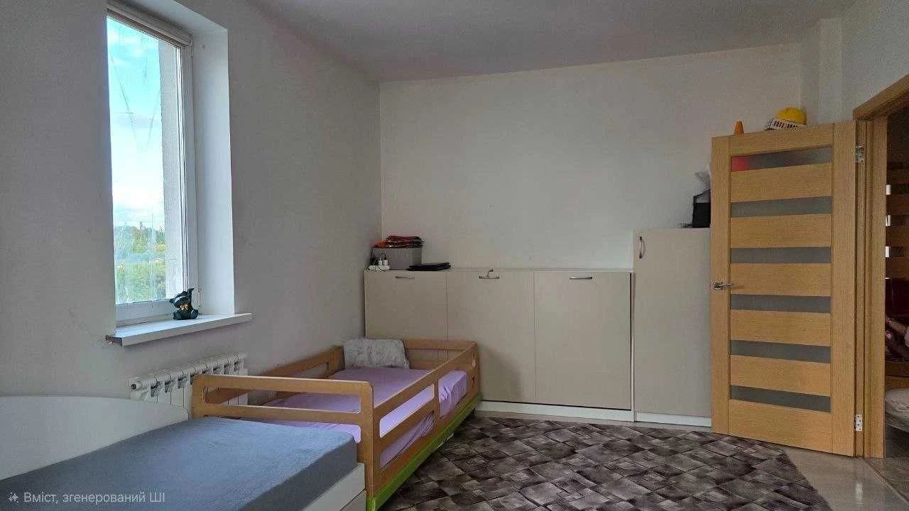 Sale of a three-room apartment with individual heating in the city of V
