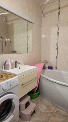 Sale of a three-room apartment with individual heating in the city of V