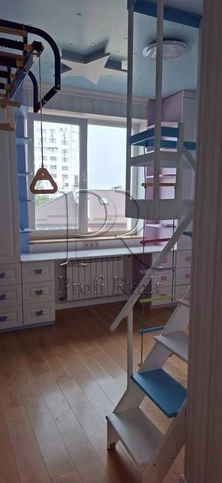 Продаж 3 кімн. квартири в м.Вишгород Квітковий провулок