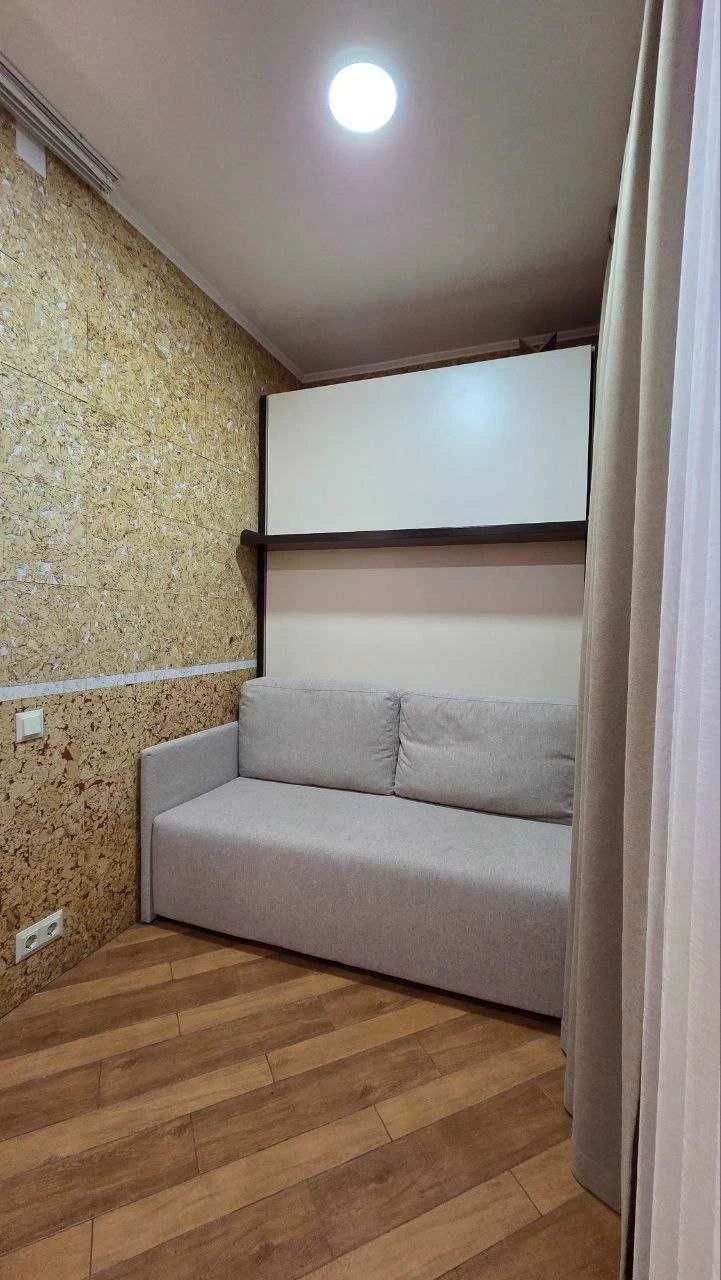 Two-bedroom apartment for sale, 91.8 sq.m. with renovation in the center