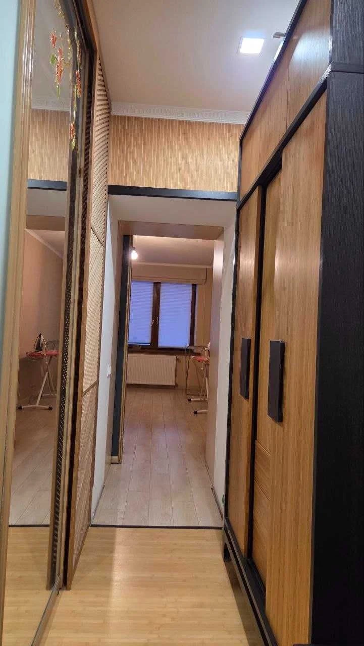 Two-bedroom apartment for sale, 91.8 sq.m. with renovation in the center