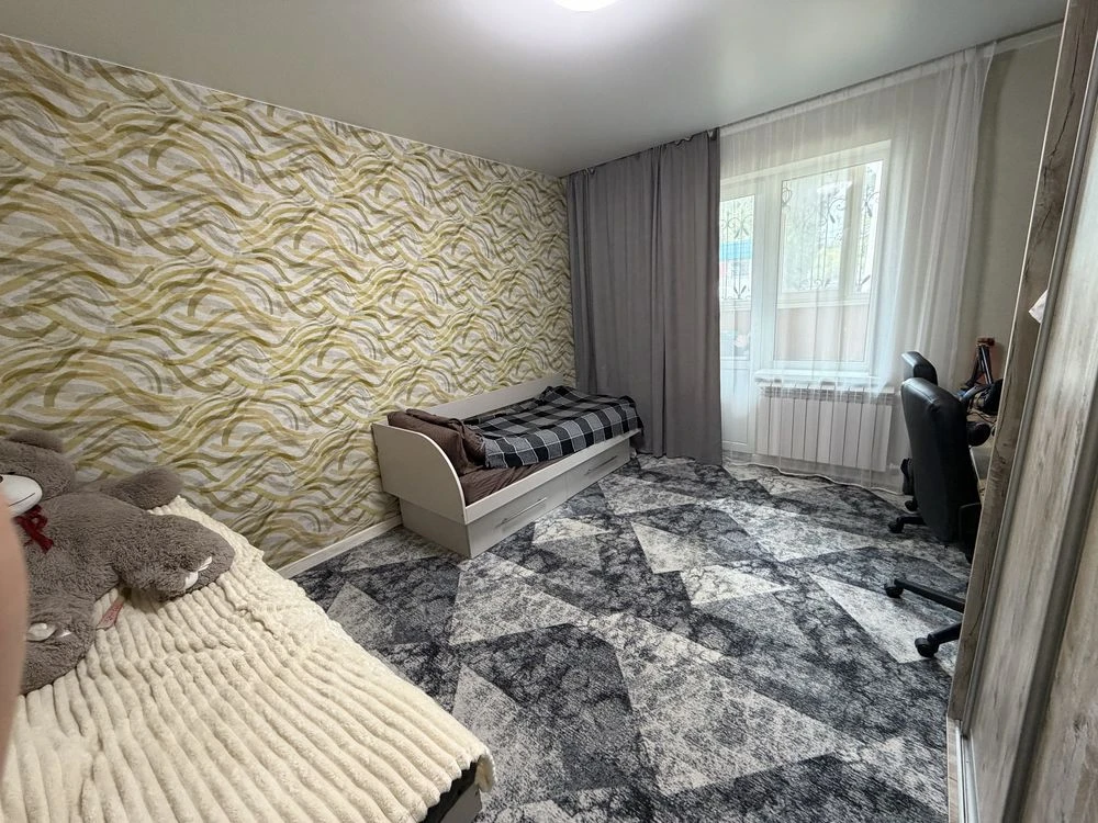 For Sale: 2-bedroom apartment on the first floor in Vyshorod