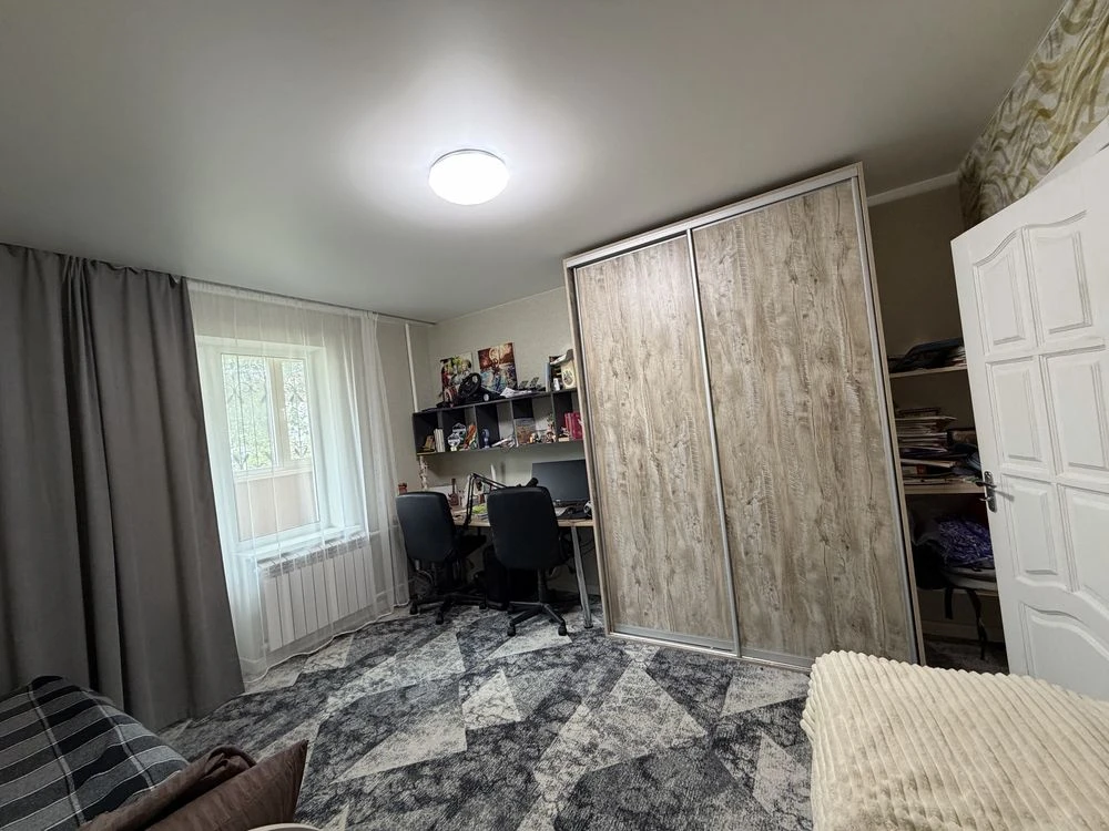 For Sale: 2-bedroom apartment on the first floor in Vyshorod