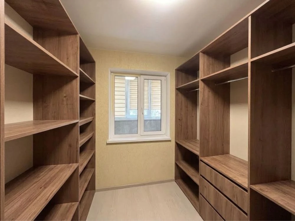 Selling 3-room apartment in Vyshorod, Kurgusova, 2