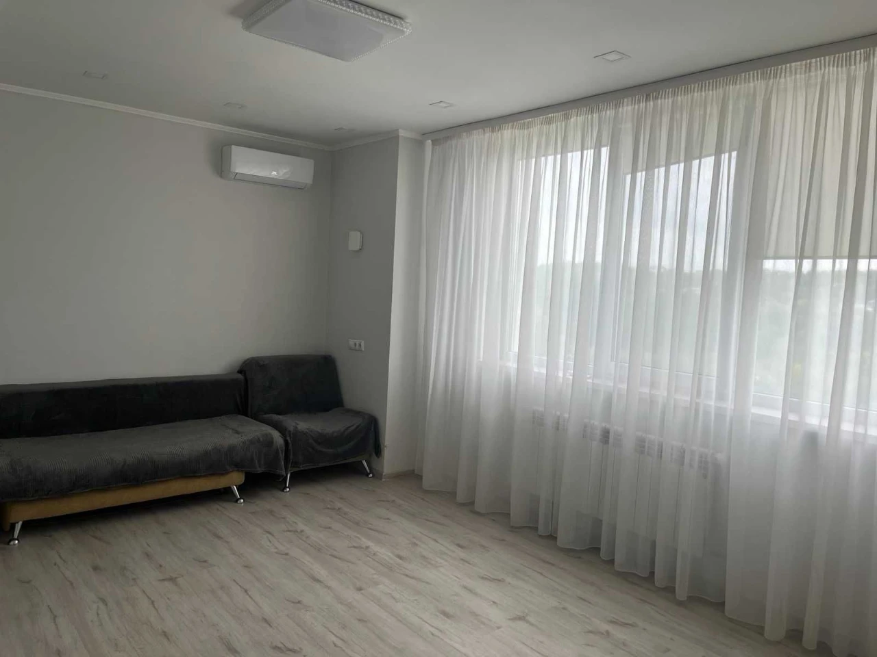 Two-bedroom apartment in the Kvitnevy Resident complex
