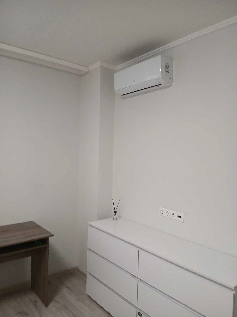 Two-bedroom apartment in the Kvitnevy Resident complex