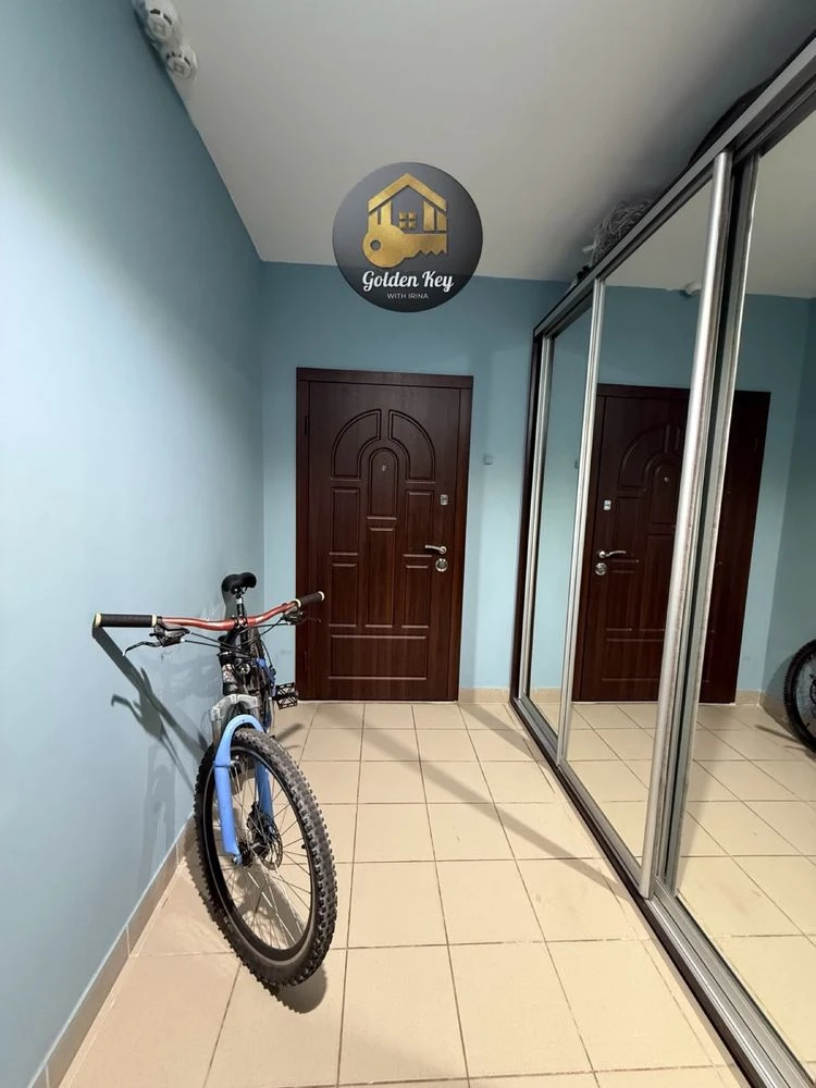 Sale of a 3-ROOM APARTMENT 104.5 sq. m, Convenient Layout,