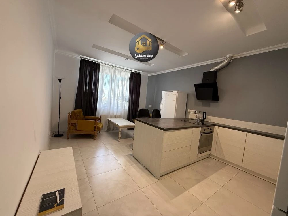 Sale of a 3-ROOM APARTMENT 104.5 sq. m, Convenient Layout,