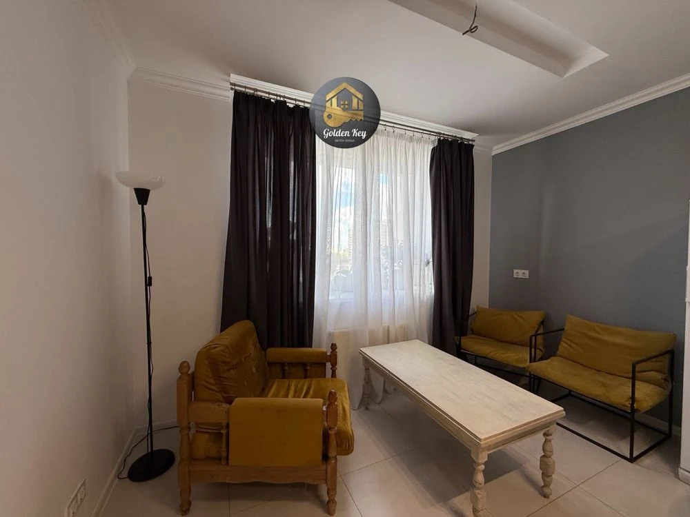 Sale of a 3-ROOM APARTMENT 104.5 sq. m, Convenient Layout,