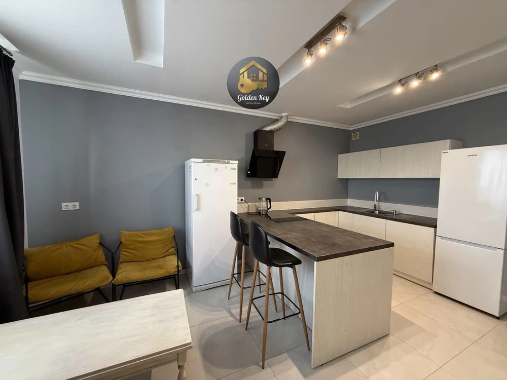 Sale of a 3-ROOM APARTMENT 104.5 sq. m, Convenient Layout,