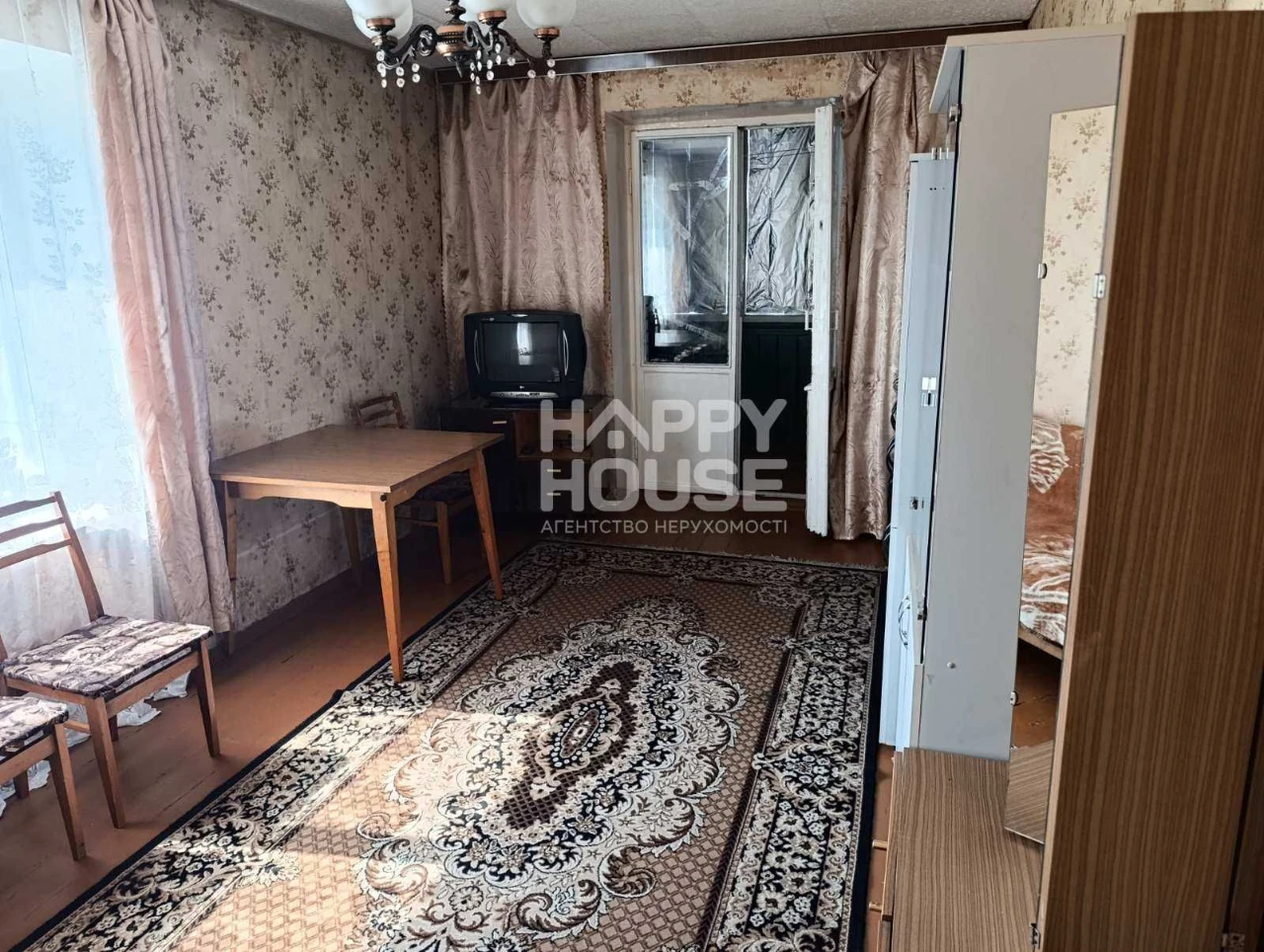 2-bedroom apartment in the center of Vyshorod — Dniprovska Street, 1