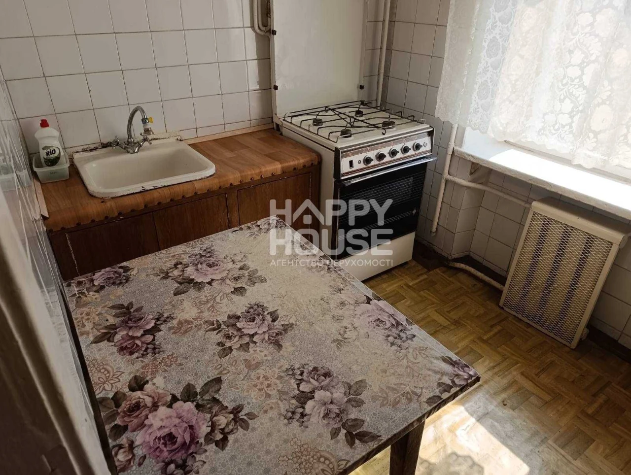 2-bedroom apartment in the center of Vyshorod — Dniprovska Street, 1