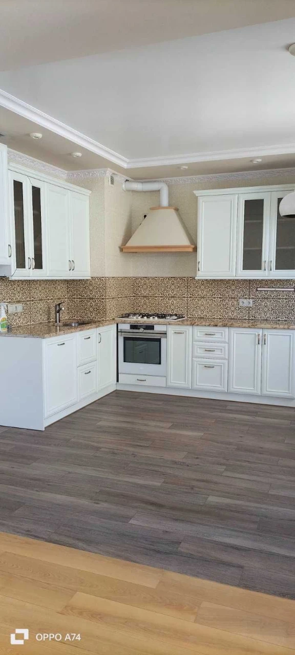 Sale of a 3-room apartment in the city of Vyshorod, Kvitkovyi Street 2