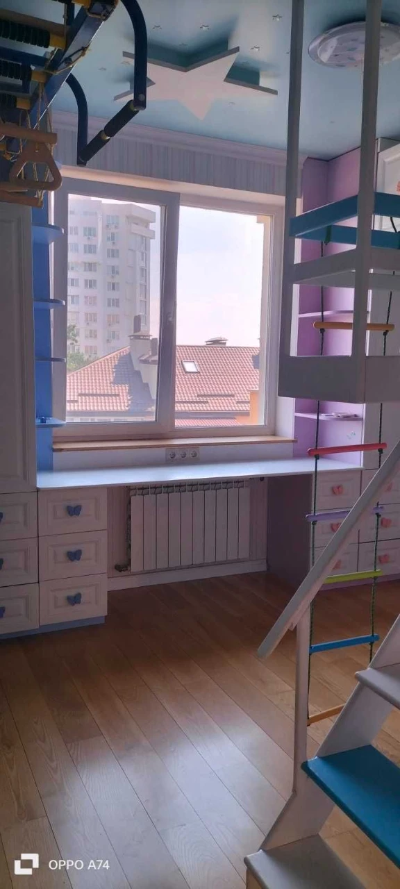Sale of a 3-room apartment in the city of Vyshorod, Kvitkovyi Street 2