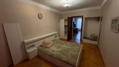 Продажа 3-комн. в центре города Вышгород ул. Симоненка 10