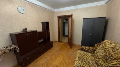 Продажа 3-комн. в центре города Вышгород ул. Симоненка 10