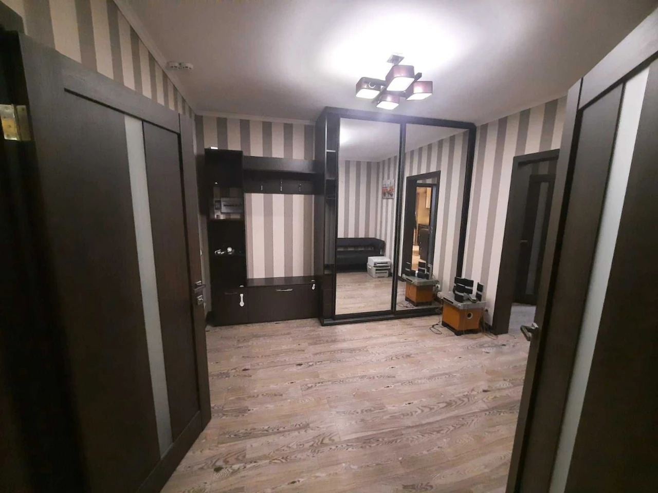 For sale spacious 2-room apartment, Vyshorod, Kurgusova 1a, wonderful