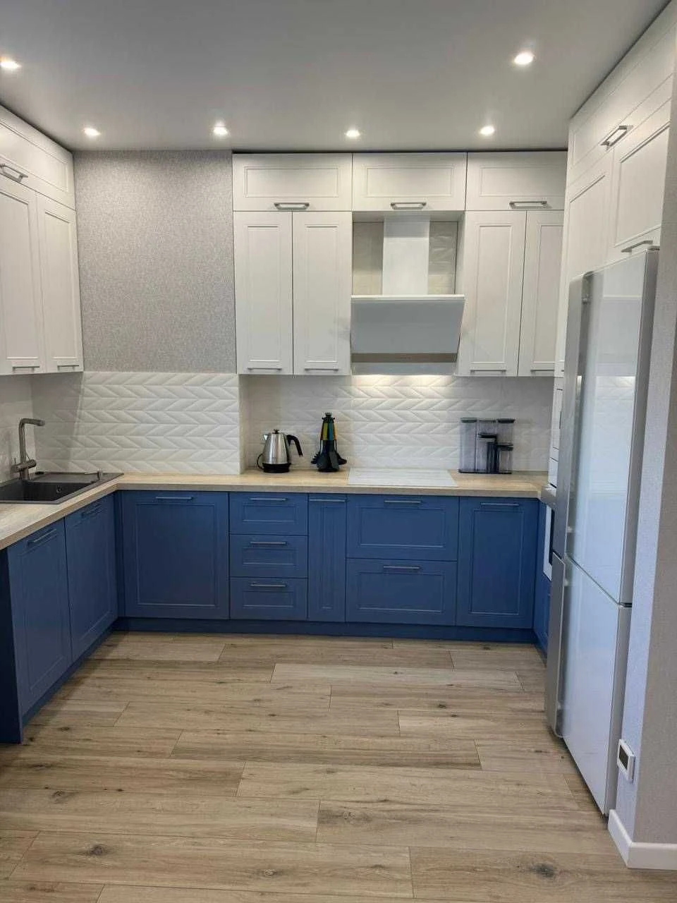 Stylish and modern 2-bedroom apartment in Vyshorod with appliances