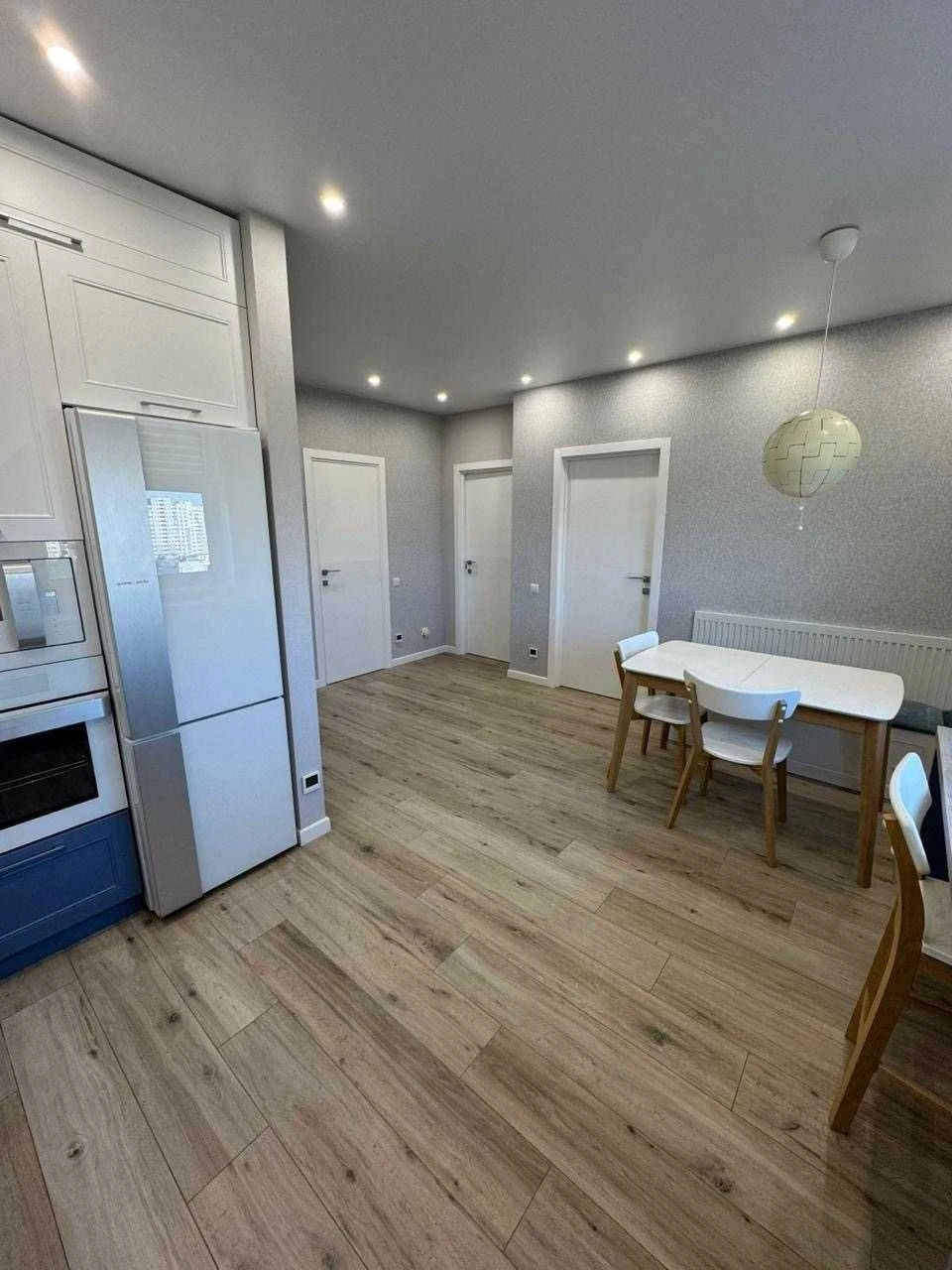 Stylish and modern 2-bedroom apartment in Vyshorod with appliances