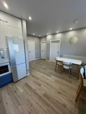 Stylish and modern 2-bedroom apartment in Vyshorod with appliances