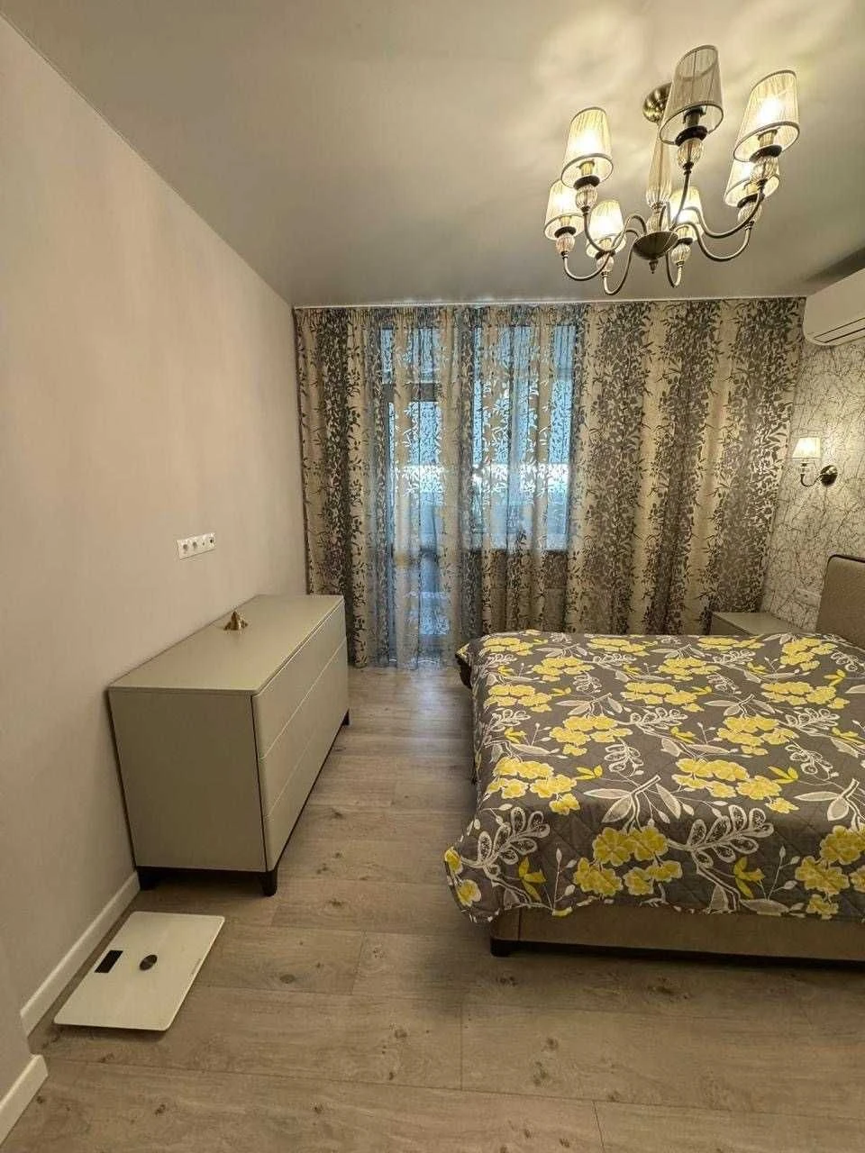 Stylish and modern 2-bedroom apartment in Vyshorod with appliances