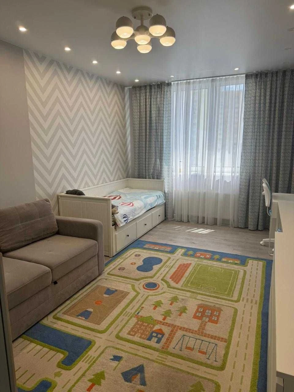 Stylish and modern 2-bedroom apartment in Vyshorod with appliances