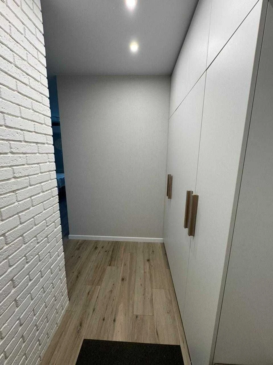 Stylish and modern 2-bedroom apartment in Vyshorod with appliances