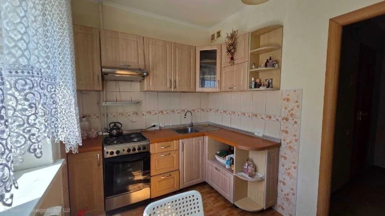 Spacious 3-bedroom apartment for sale in Vyshorod, вул. Ку