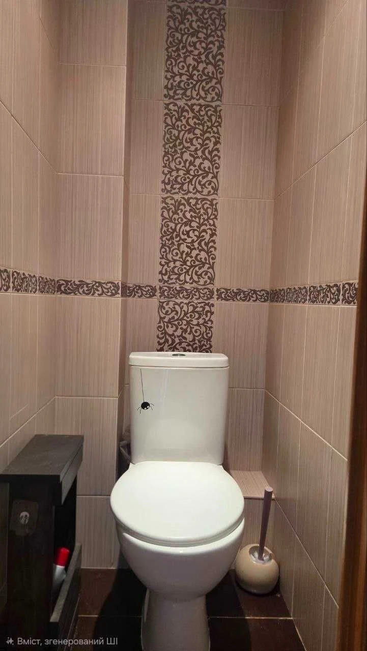 Spacious 3-bedroom apartment for sale in Vyshorod, вул. Ку