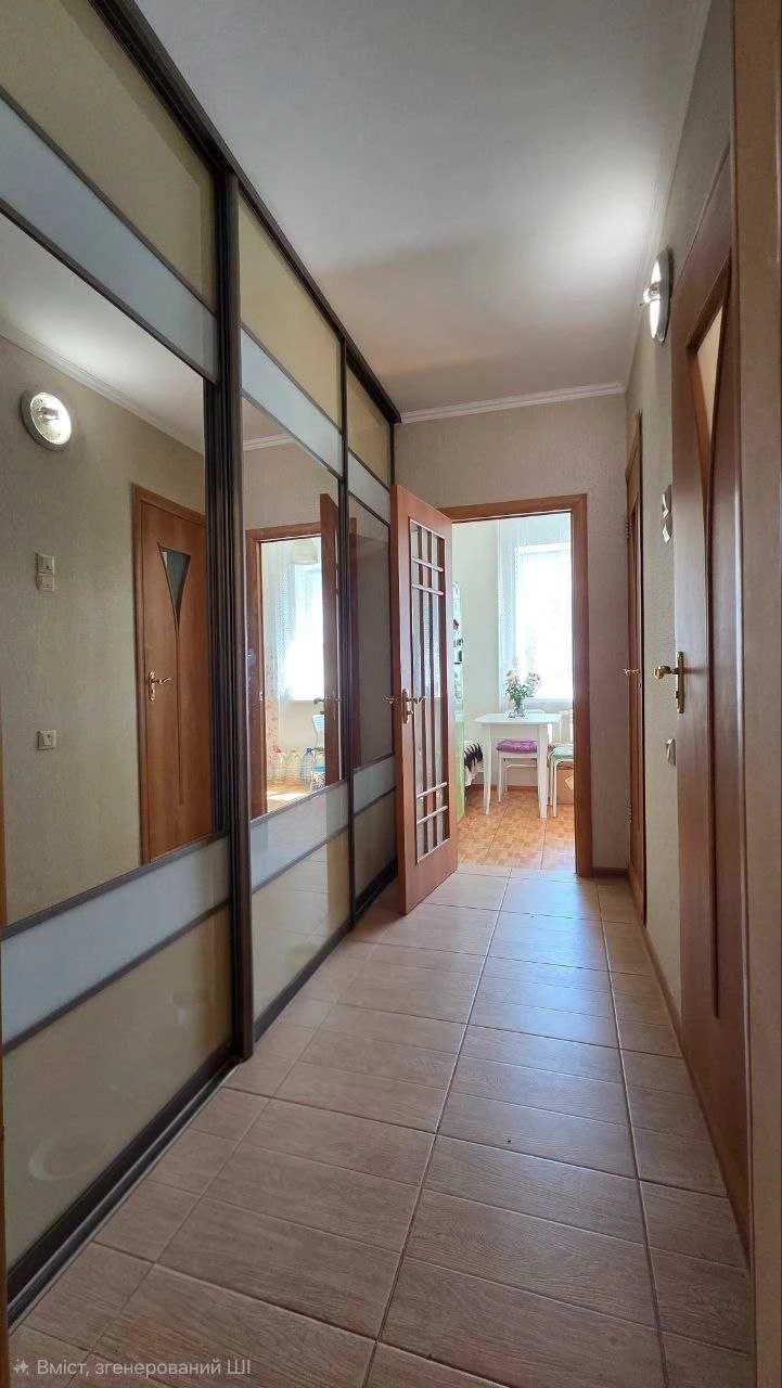Spacious 3-bedroom apartment for sale in Vyshorod, вул. Ку