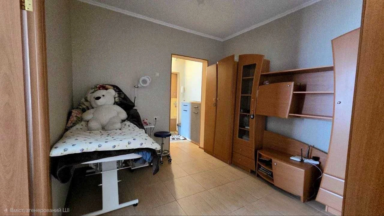 Spacious 3-bedroom apartment for sale in Vyshorod, вул. Ку