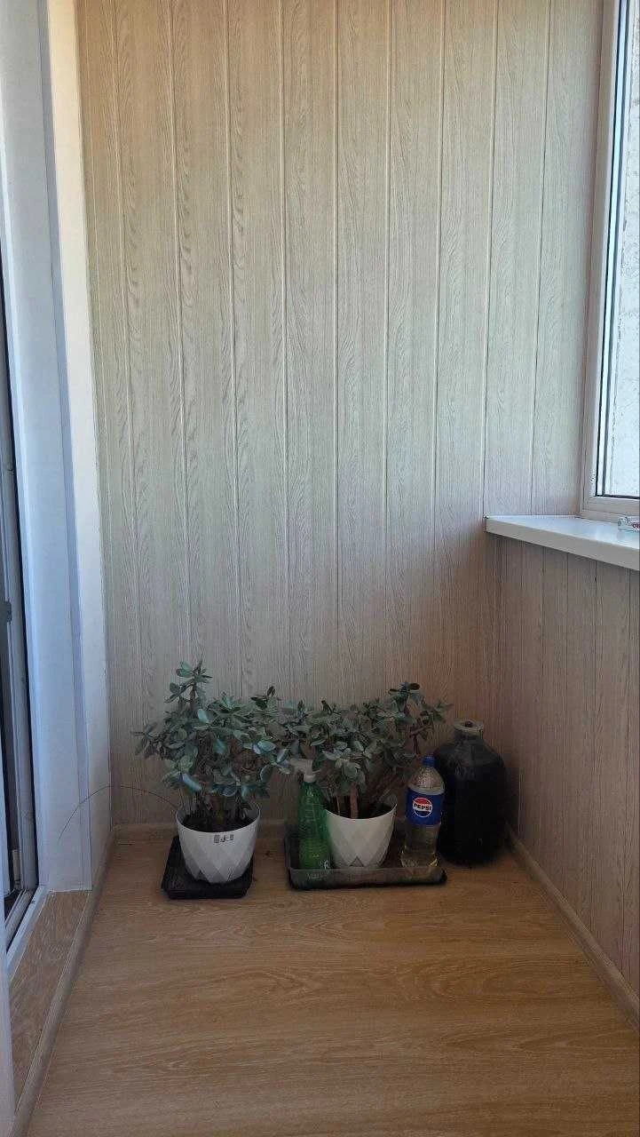 Spacious 3-bedroom apartment for sale in Vyshorod, вул. Ку