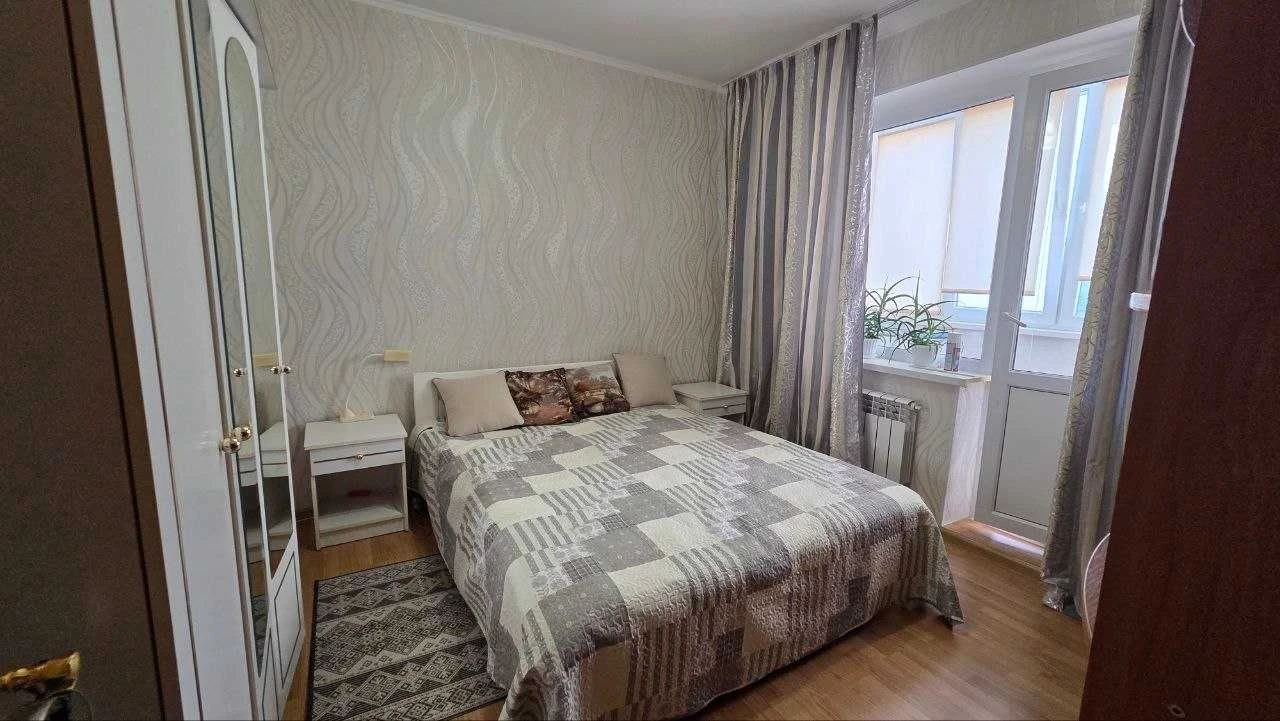 Spacious 3-bedroom apartment for sale in Vyshorod, вул. Ку