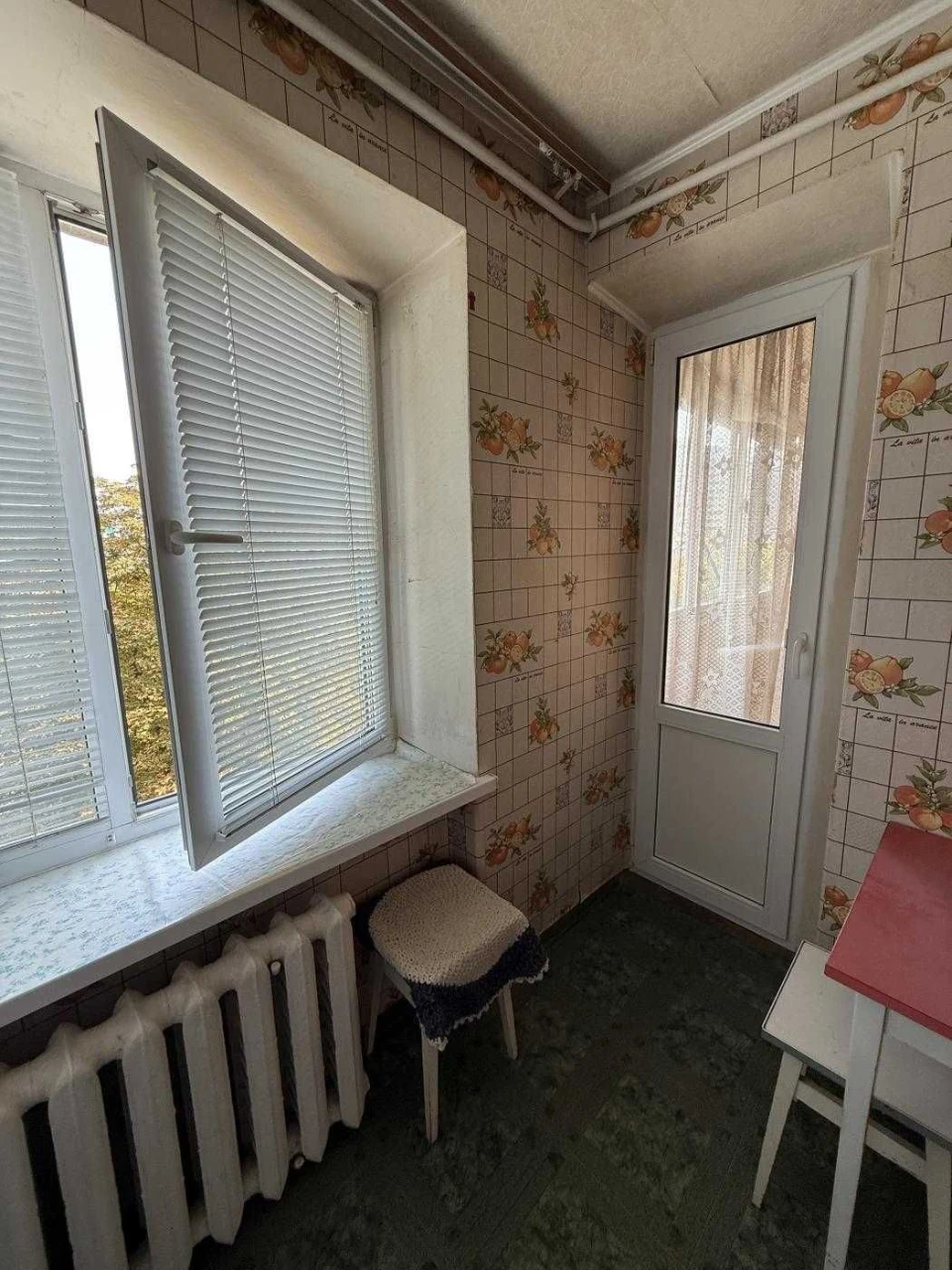 Kyiv, Vasyl Mazepa Avenue. City Center. 3-room apartment.
