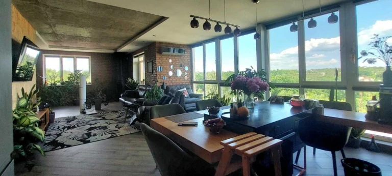Luxury two-level apartment with panoramic view, French Quarter Residence