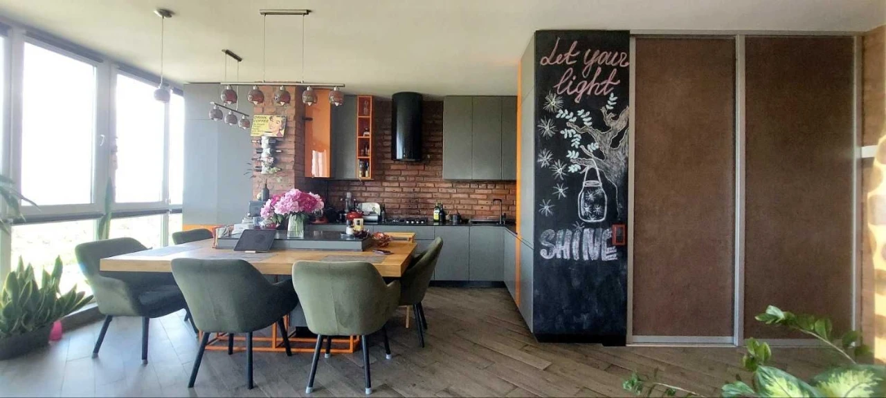 Luxury two-level apartment with panoramic view, French Quarter Residence