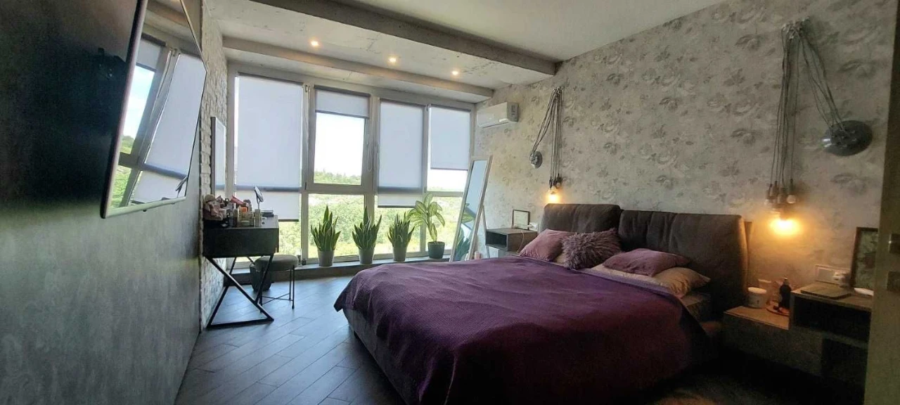 Luxury two-level apartment with panoramic view, French Quarter Residence