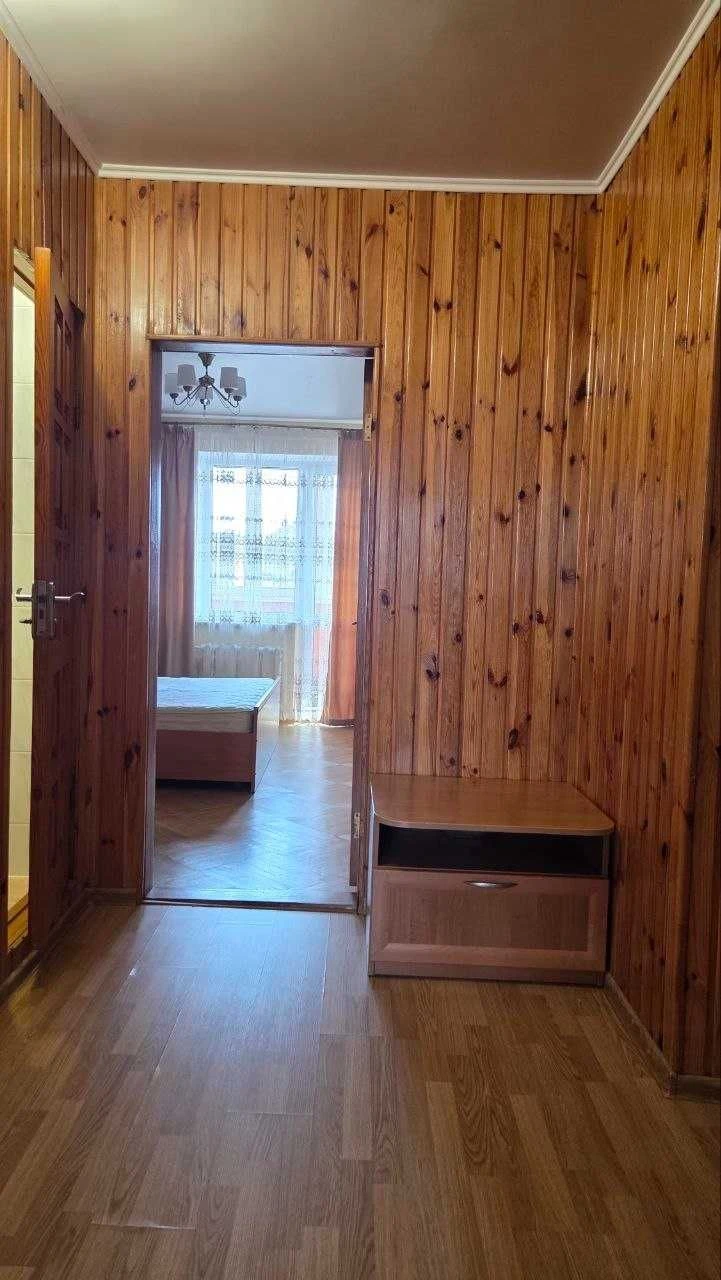 Продаж затишної трикімнатній квартири у Вишгороді по проспекту Ш