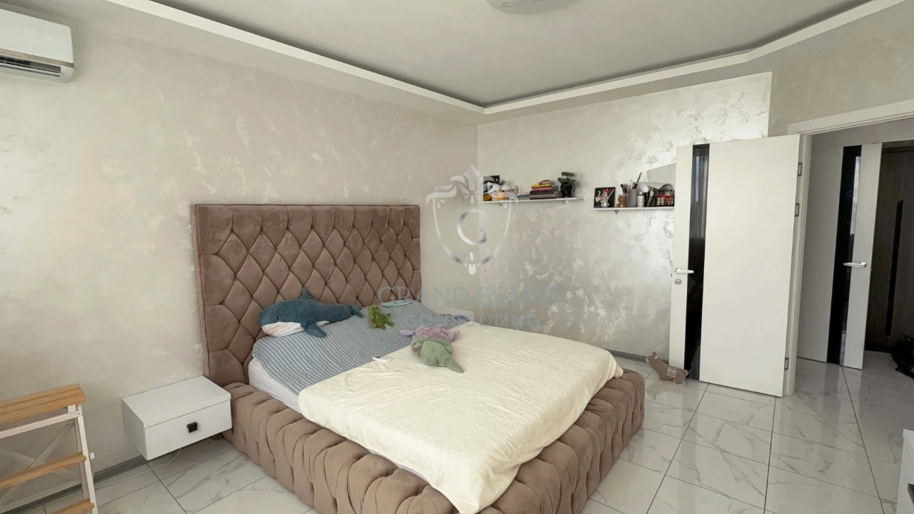 For Sale: 1-bedroom apartment with renovation on Boris-Glybskaya Street (Vatutina)
