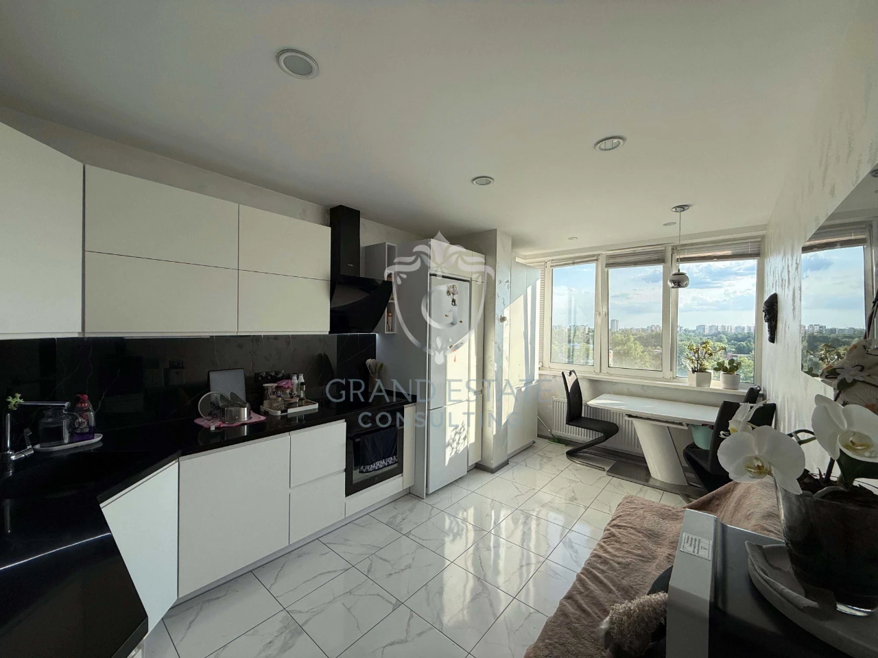 For Sale: 1-bedroom apartment with renovation on Boris-Glybskaya Street (Vatutina)