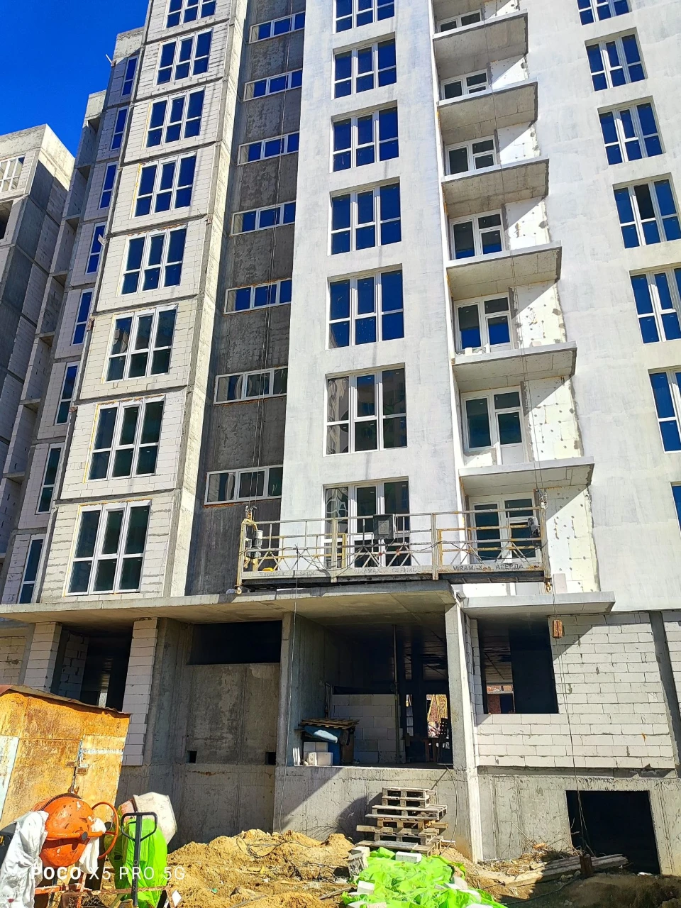 Продам свою 1-комнатную квартиру 44 м². ЖК Зіркова Вежа 2